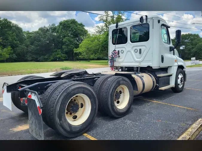 2018 FREIGHTLINER/MERCEDES CASCADIA 125