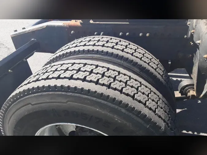 2019 Freightliner Cascadia 126