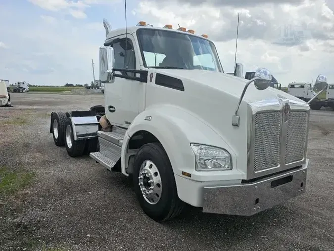 2020 KENWORTH T880