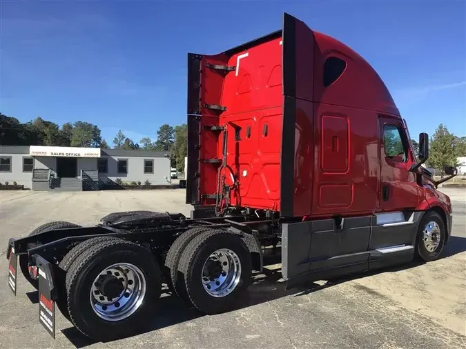 2021 FREIGHTLINER CASCADIA