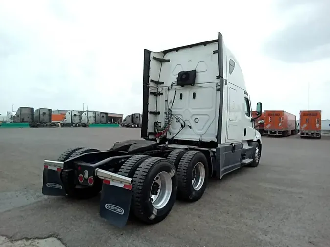 2021 Freightliner Cascadia