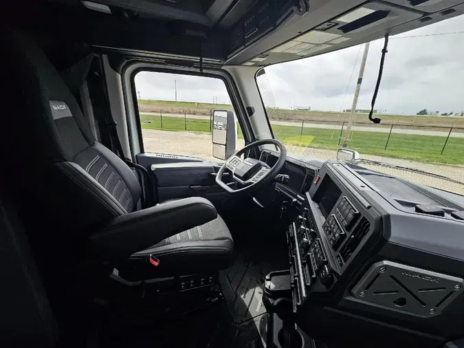 2026 MACK PR64TV045e3454dda7adc1ba76cf97829d6b7a66