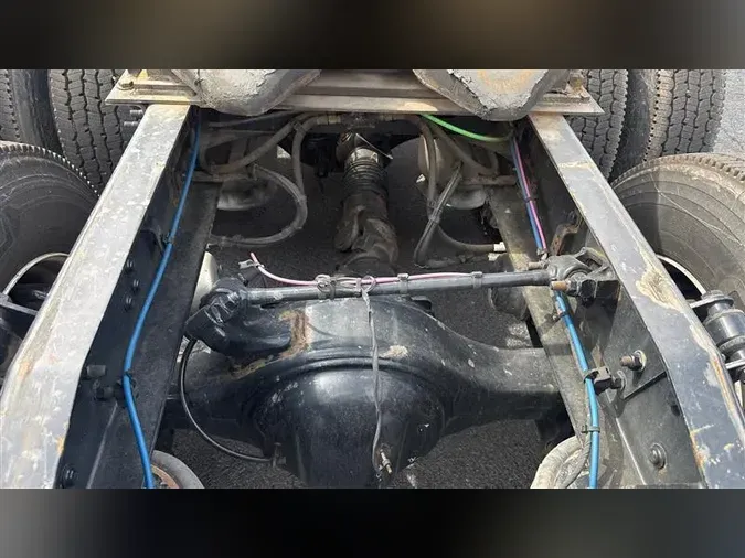 2021 FREIGHTLINER CA126