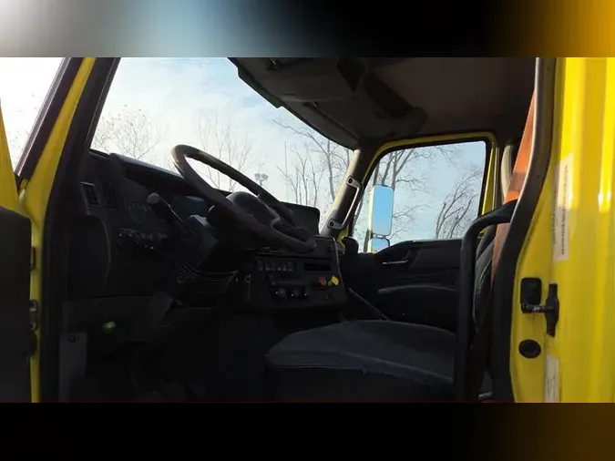 2018 INTERNATIONAL RH613