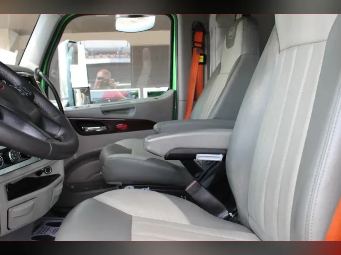2021 Peterbilt 5675e3ef896fcf244ad62f7d7da209d1ec5