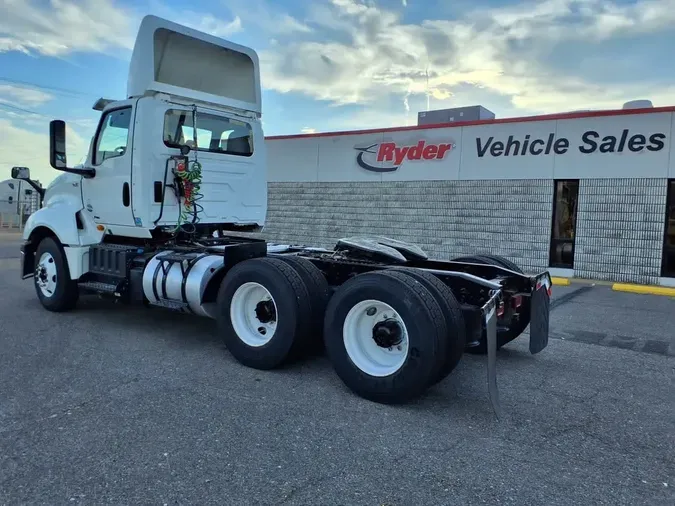 2019 NAVISTAR INTERNATIONAL LT625 DAYCAB T/A5e3f9f14054ed5cfa0fffc09ccd8a408