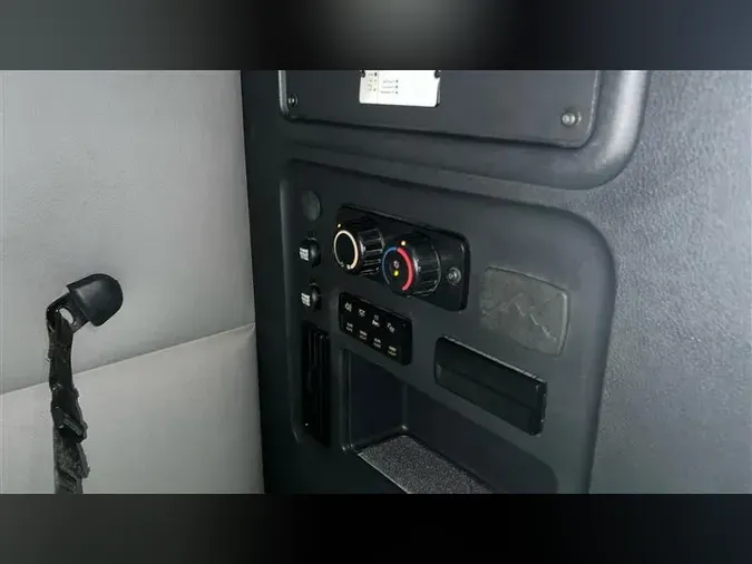 2021 FREIGHTLINER CA126