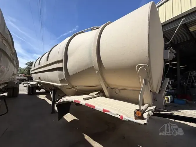 1984 HEIL 5e42cb524991d491c3f0cf788accbcc9