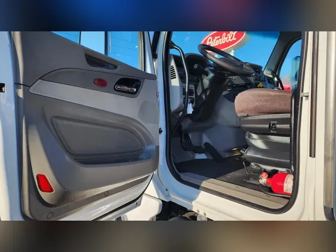 2020 Peterbilt 567