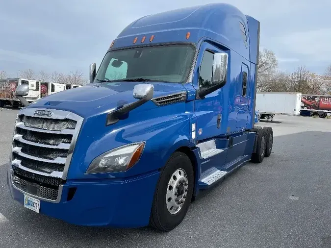 2019 Freightliner T12664ST