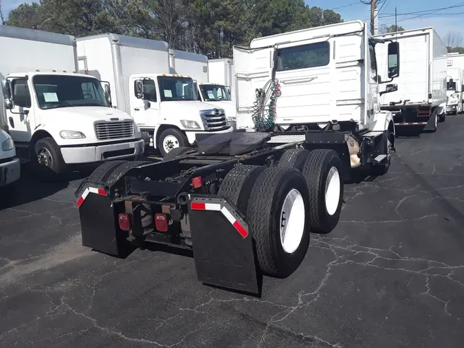 2017 VOLVO VNL64TRACTOR