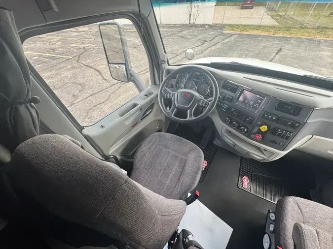 2022 Peterbilt 579
