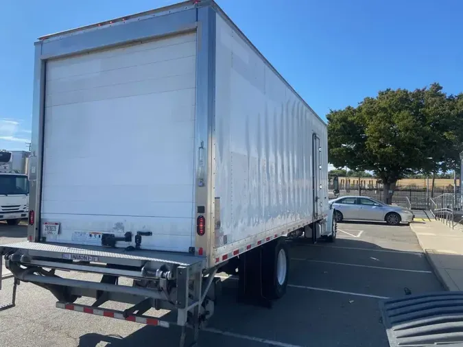 2018 FREIGHTLINER/MERCEDES M2 106