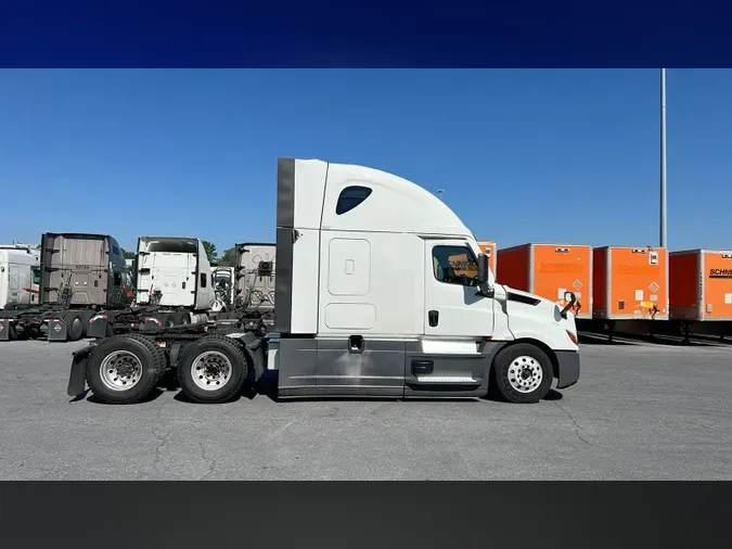 2022 Freightliner Cascadia 1265e52d9bc0b6d09561afb71346101d2e5