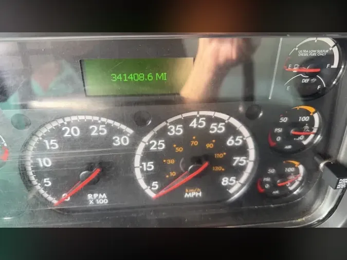 2023 FREIGHTLINER/MERCEDES M2 1065e5af203ca84815a071da445c451eea1
