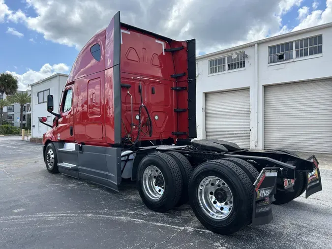 2022 Freightliner Cascadia