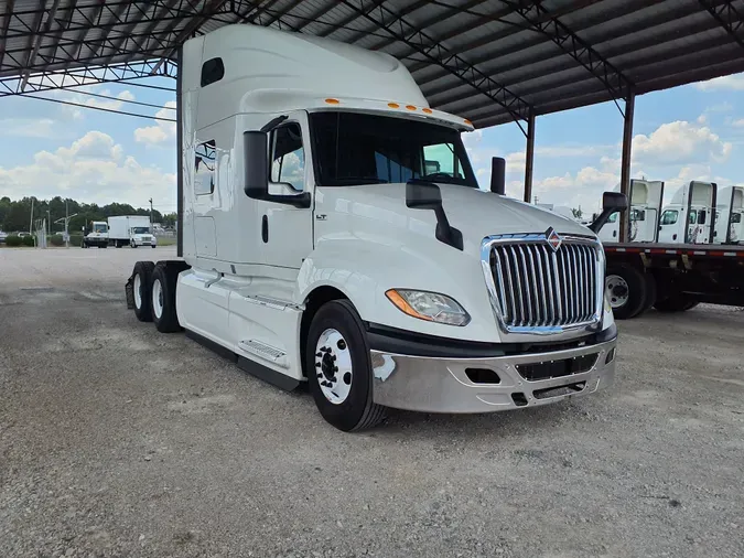 2019 NAVISTAR INTERNATIONAL LT625 SLPR CAB