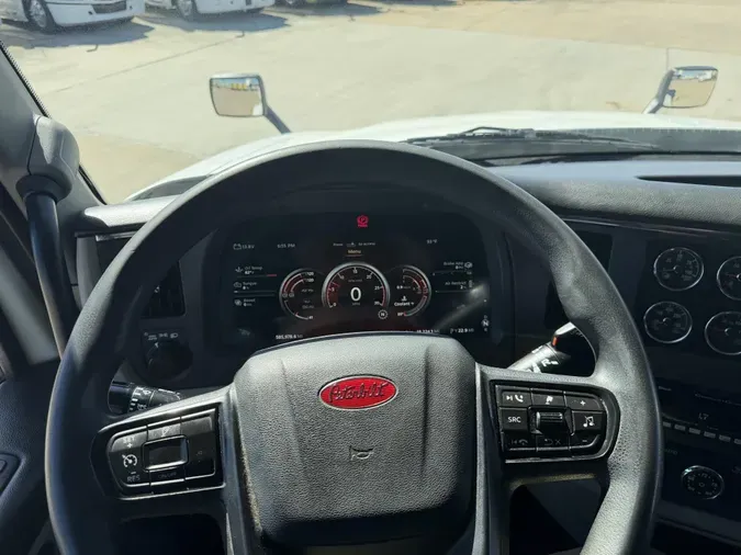 2022 Peterbilt 579
