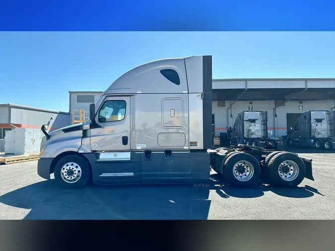 2021 Freightliner Cascadia