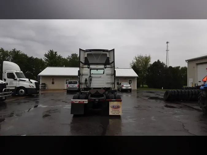2019 Volvo VNL300