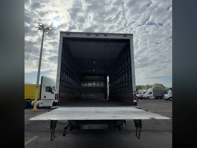 2019 FREIGHTLINER/MERCEDES M2 106