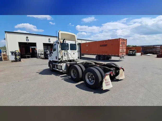 2020 Freightliner Cascadia 1265e66d2067036702f50eaa77cb1443b53