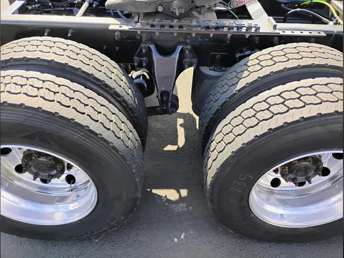 2022 International LT625