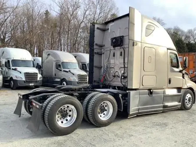 2020 Freightliner Cascadia