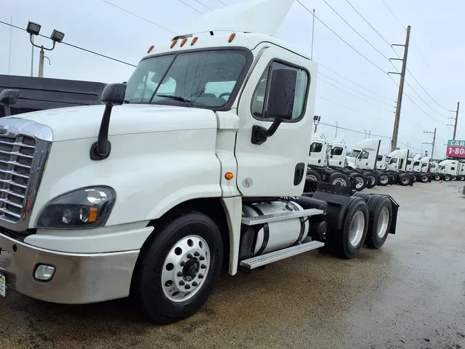 2018 FREIGHTLINER/MERCEDES CASCADIA 1255e7a9c172f2d3461428e3b9eb87d4108