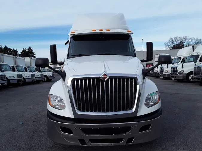 2019 NAVISTAR INTERNATIONAL LT625 SLPR CAB