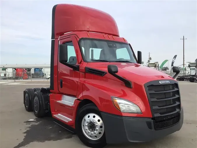 2021 FREIGHTLINER CA126