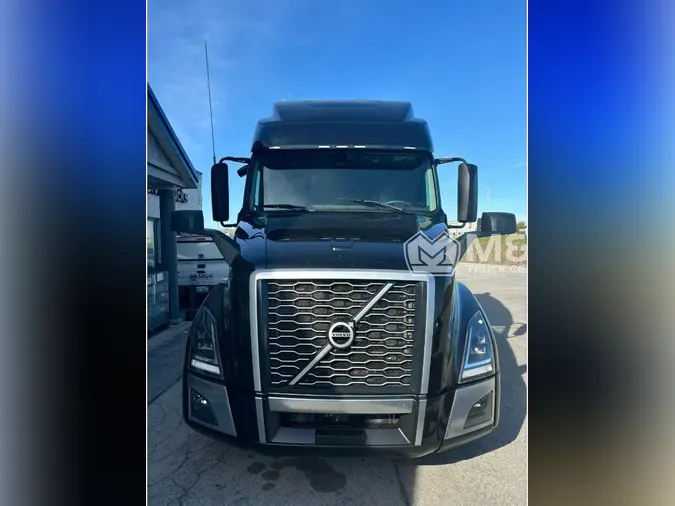 2022 VOLVO VNL64T860