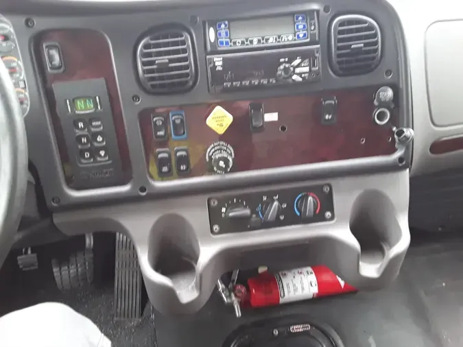 2020 FREIGHTLINER/MERCEDES M2 106