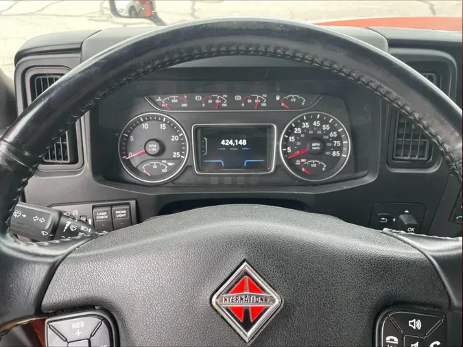 2022 International LT625