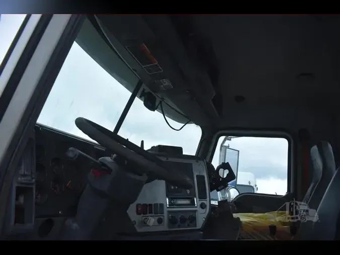 2012 MACK GRANITE GU813