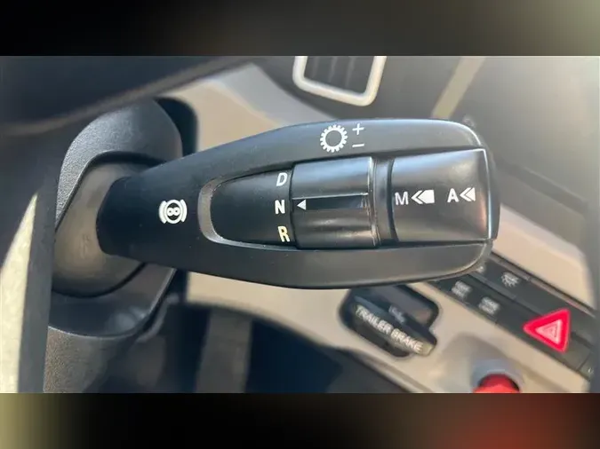 2021 FREIGHTLINER CA126