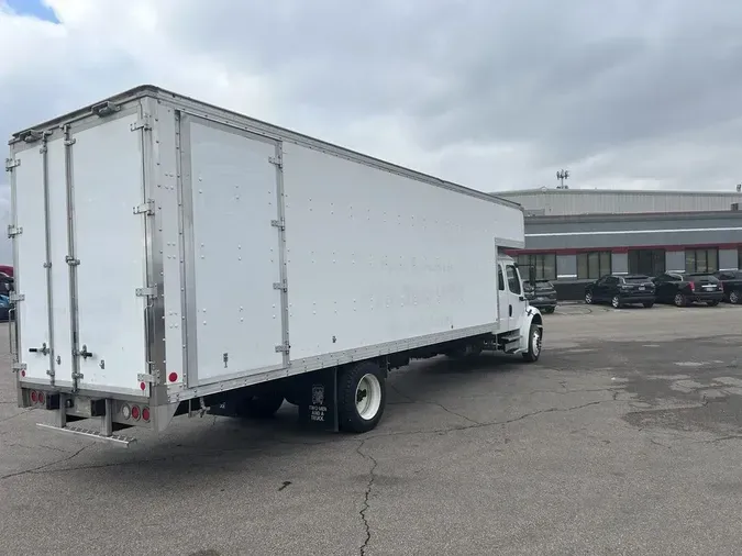 2018 Freightliner M2 106