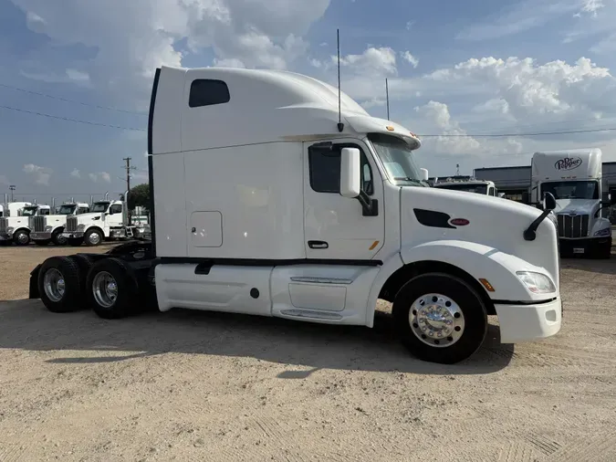 2022 Peterbilt 579