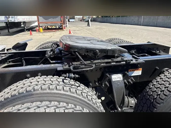 2022 FREIGHTLINER CA126