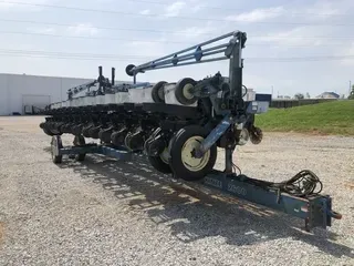 1998 Kinze 2600