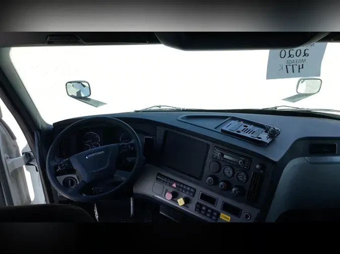 2020 Freightliner Cascadia 126