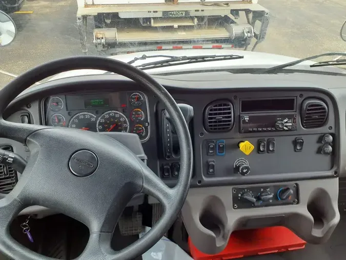 2019 FREIGHTLINER/MERCEDES M2 106