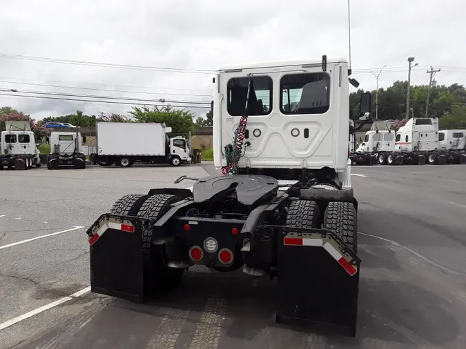 2018 FREIGHTLINER/MERCEDES CASCADIA 113