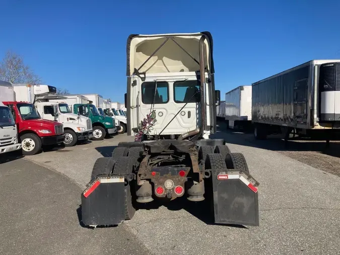 2020 FREIGHTLINER/MERCEDES CASCADIA 125