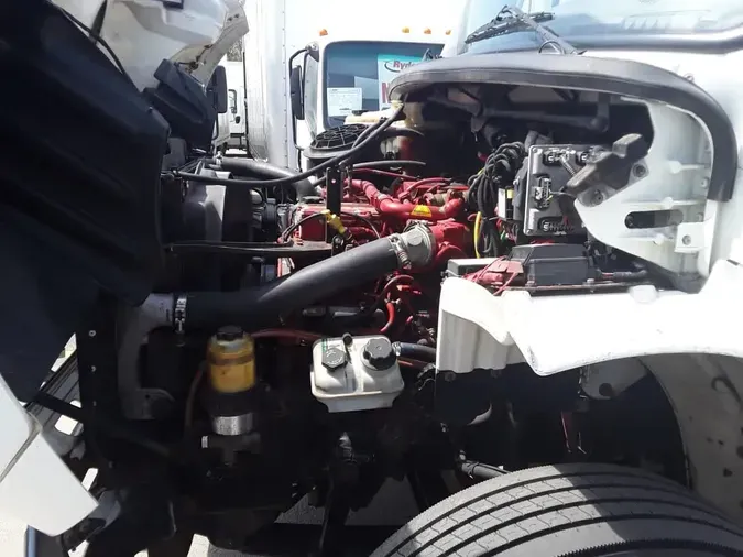 2018 FREIGHTLINER M2 106