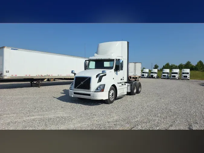 2018 Volvo VNL300