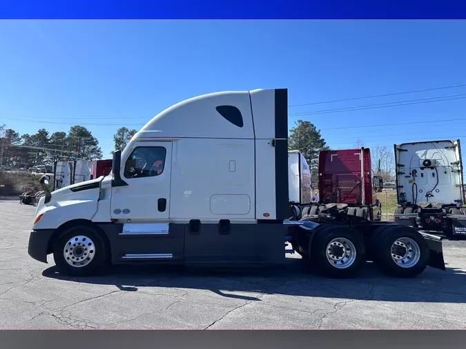 2022 FREIGHTLINER CASCADIA 126