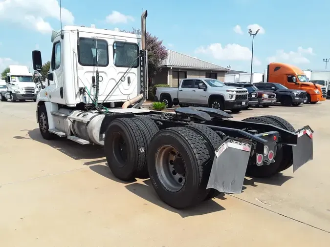 2019 FREIGHTLINER CASCADIA 125