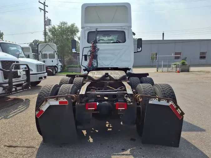 2019 NAVISTAR INTERNATIONAL LT625 DAYCAB T/A