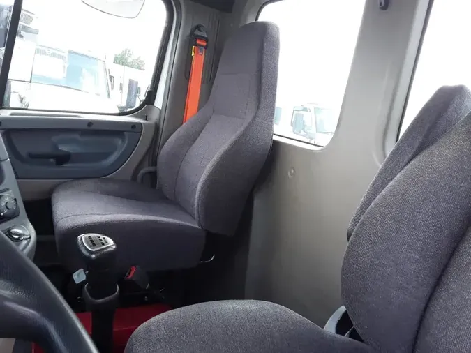 2019 FREIGHTLINER/MERCEDES CASCADIA 125